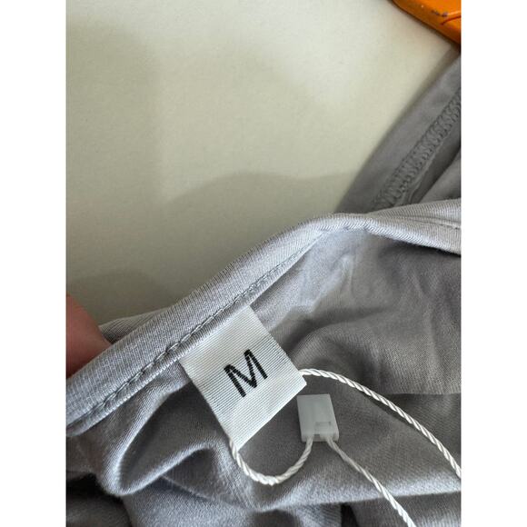 NWT Women's Gray Short Sleeve Bodycon Top Shirt Medium - Picture 6 of 9